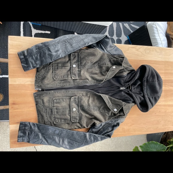 American Eagle Jacket - Picture 1 of 3